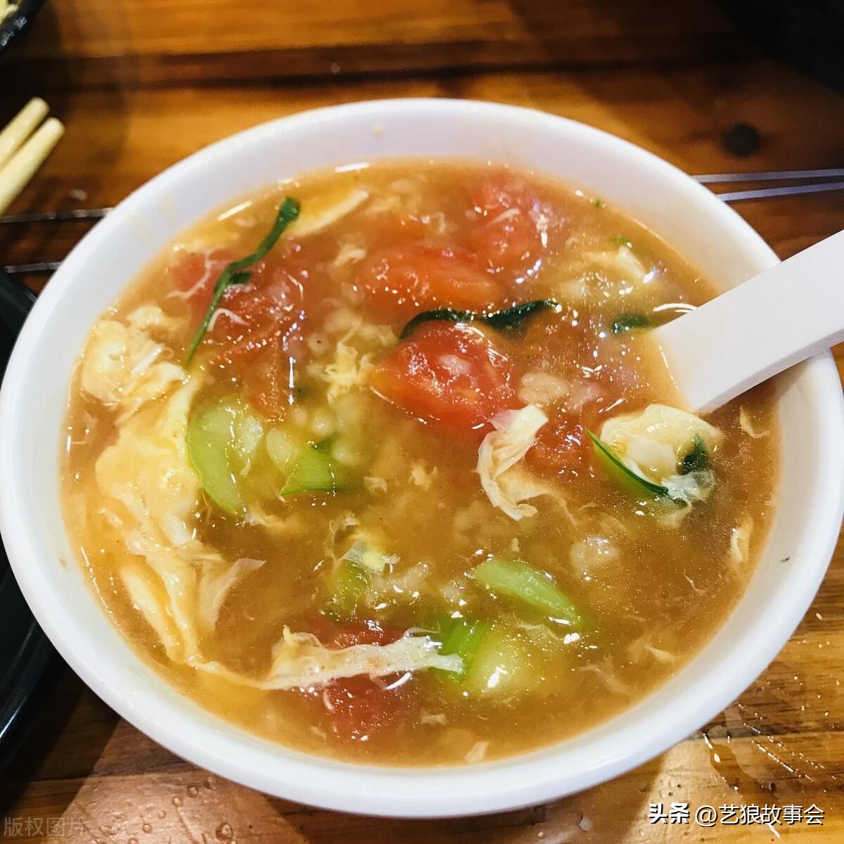 疙瘩汤的疙瘩怎么弄得均匀又小,手把手教你做疙瘩汤