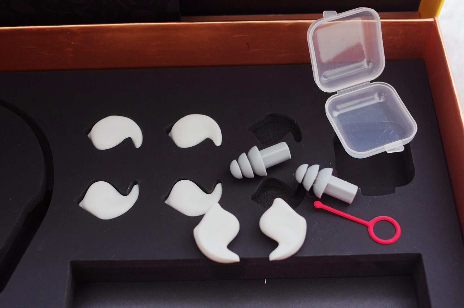 有容乃大的iPhone14Pro1T配件怎么买？超越“原厂”就对了