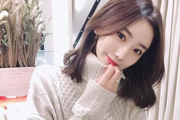 女生怎么和一个刚认识的女孩聊天,刚认识的女孩子微信怎么聊天才好