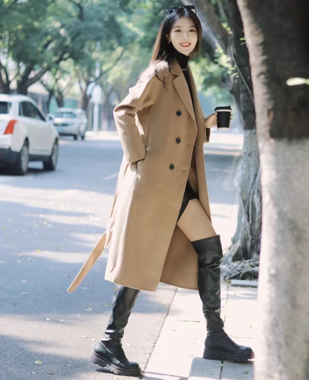 长筒靴搭配什么裙子最时尚 (高个子长筒靴搭配小百褶裙春天)