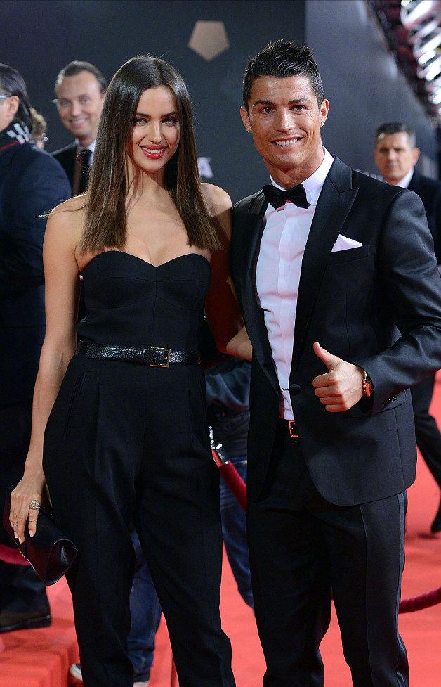 威尼斯电影节成c罗家“内斗”，36岁伊莲娜胜乔伊娜，后者成村姑