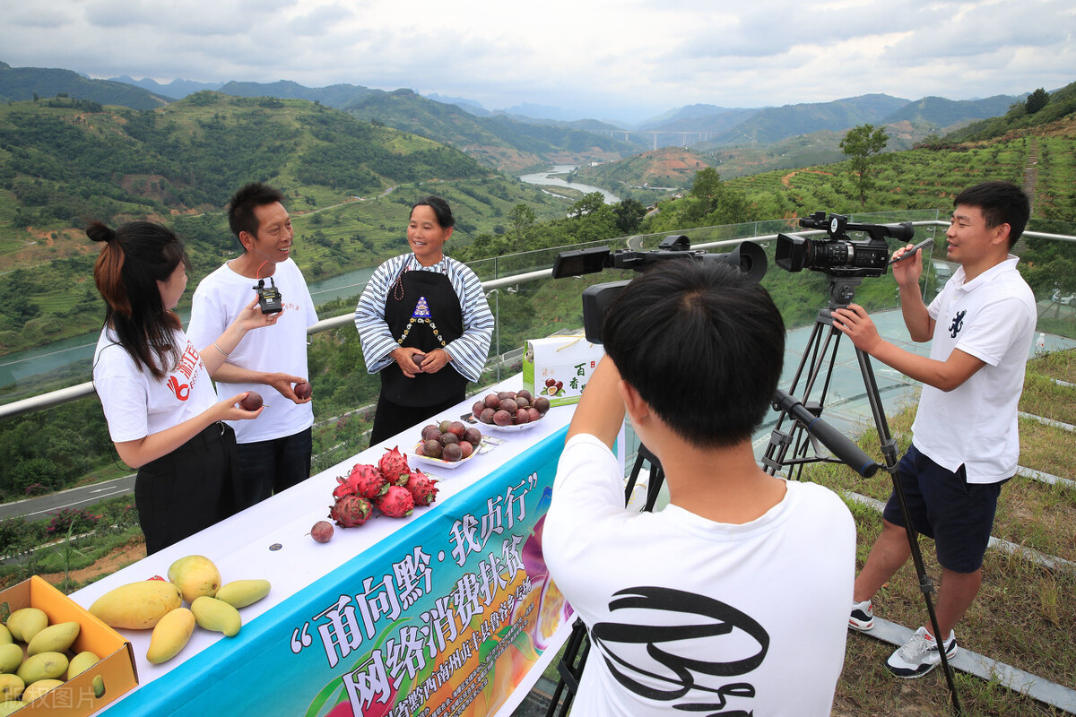 直播购物要注意什么,直播购物猫腻多亟需监管紧箍咒