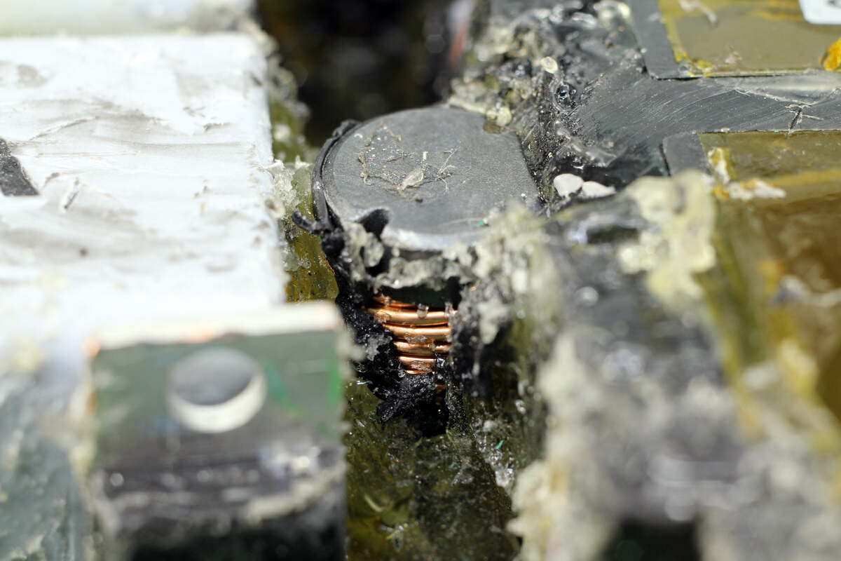 昱能光伏逆变器,昱能逆变器拆解