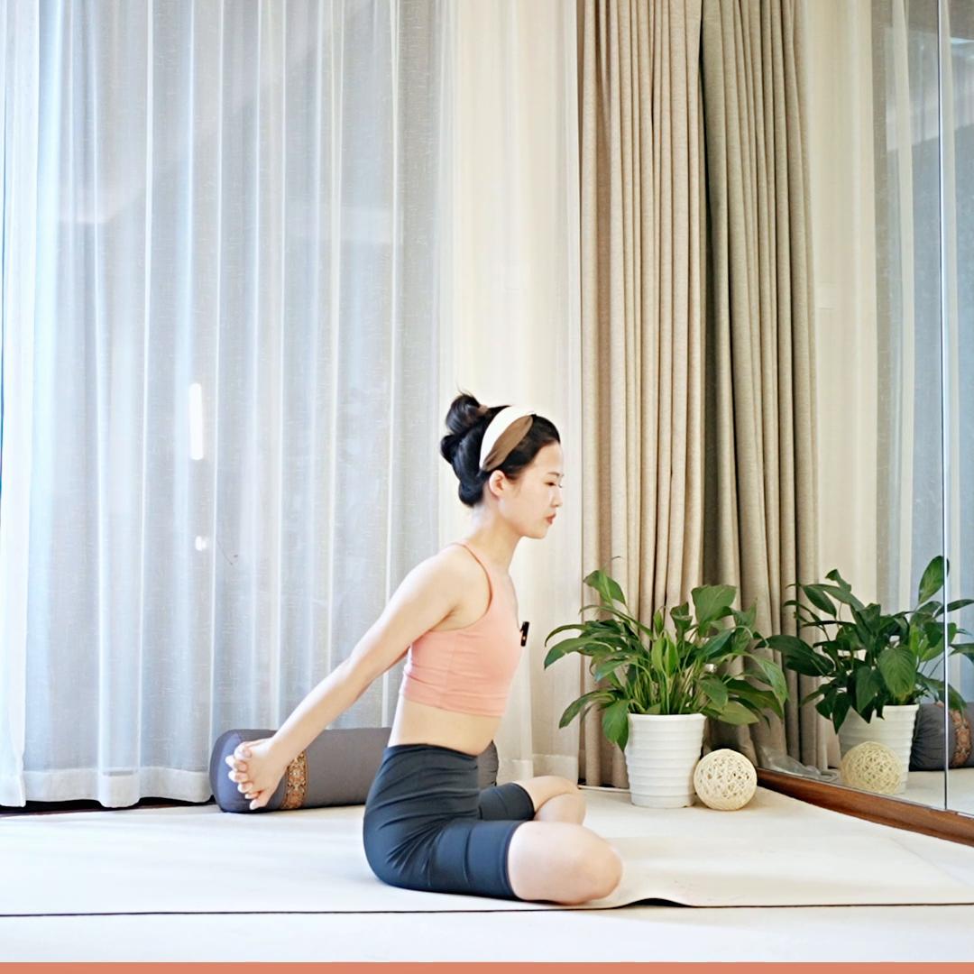 拉伸胆经的瑜伽动作简单,肝胆疏通的瑜伽动作视频