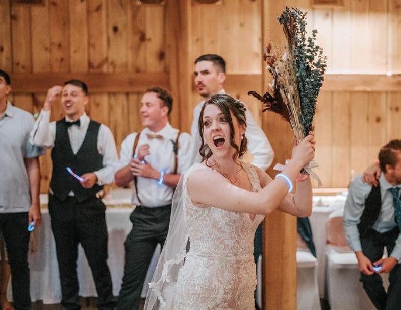 盲女恢复视力发现凶手在身边,盲女一觉醒来突然恢复视力