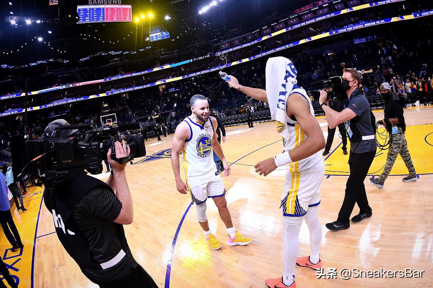 今日nba球星上脚球鞋一览 (nba球星球鞋每日上脚詹姆斯)