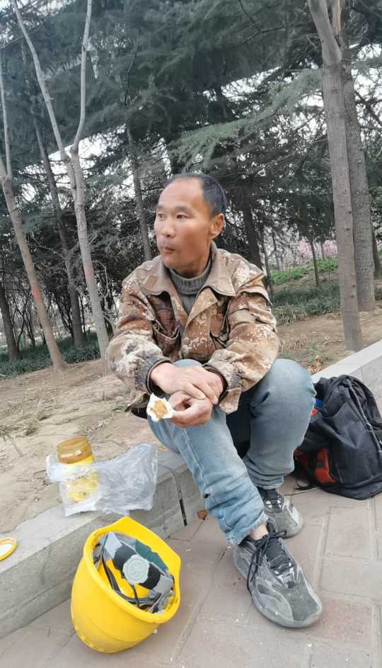 郑州哪里有可以做临时工的,郑州给打零工人员搭帐篷