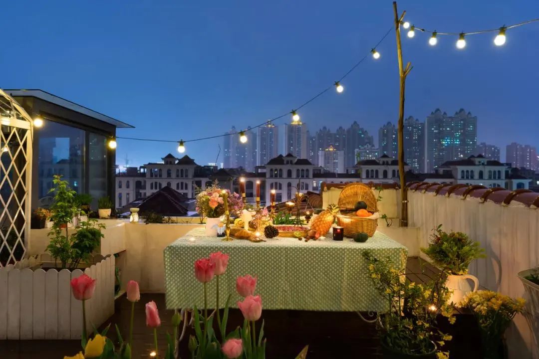 老公不顾反对买露台的顶楼房子,老公坚持买顶楼住不到半年