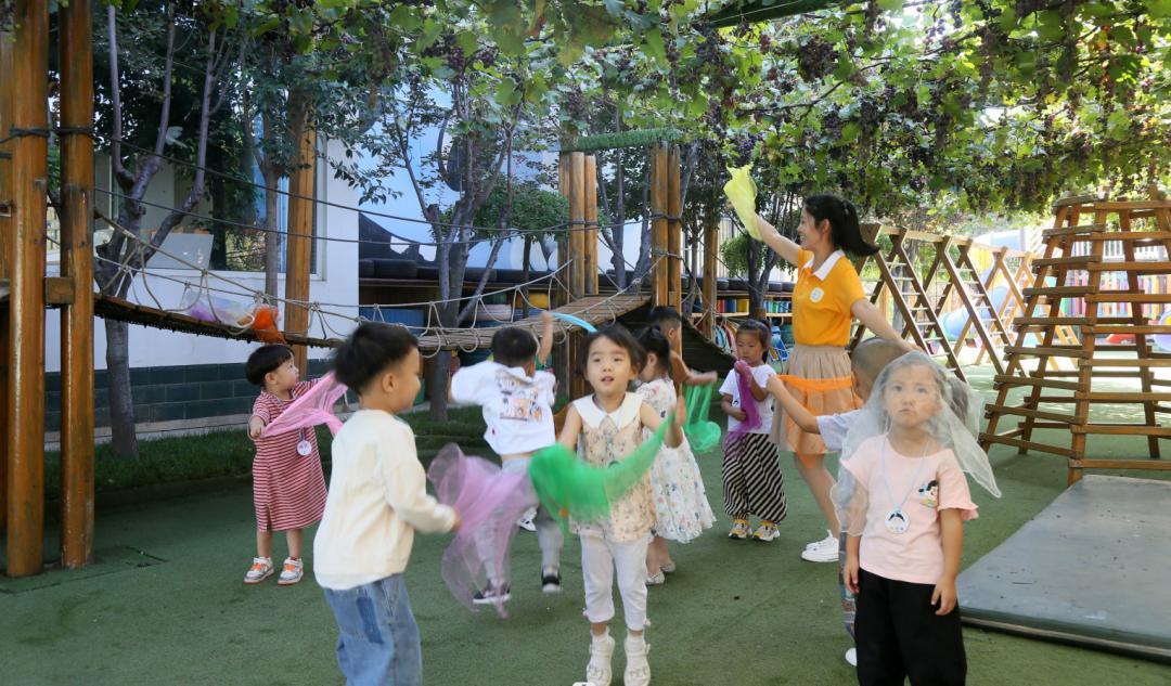 秋光如岁邂逅一场欢喜——临猗县直一园开学季