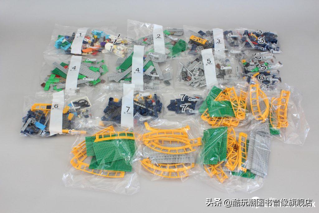 乐高翻滚过山车开箱并拼装,乐高过山车10303开箱