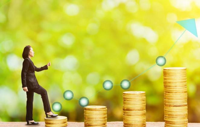 看了致富经破产的人,养殖亏得倾家荡产后改行翻身案例