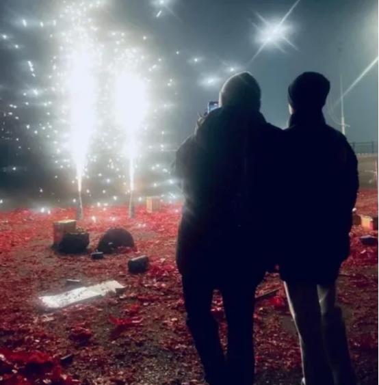 董洁身穿瑜伽裤亮相直播间,43岁董洁穿瑜伽服直播带货视频