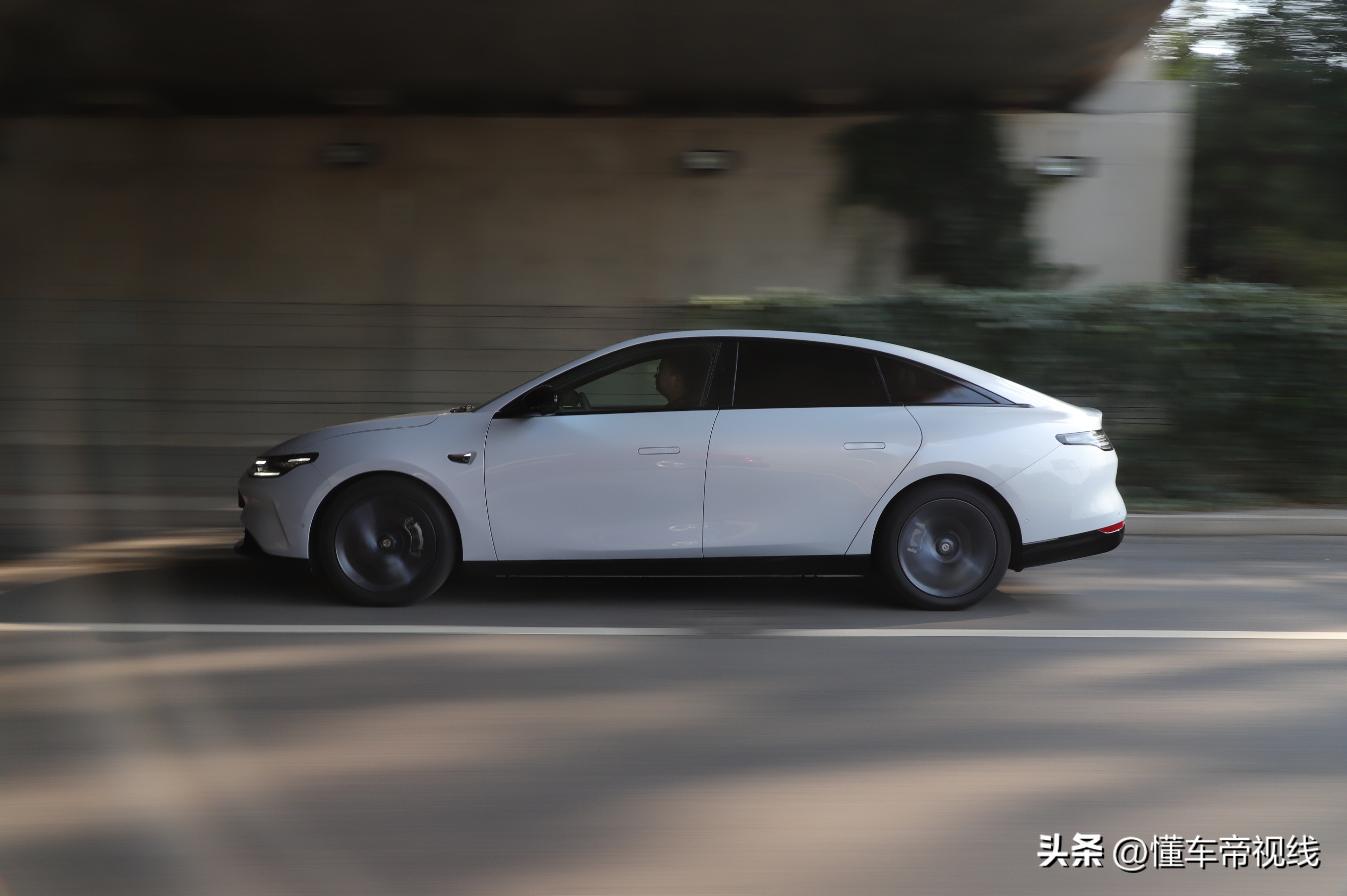 零跑c01的最新试驾视频,试驾零跑c01四驱高性能版