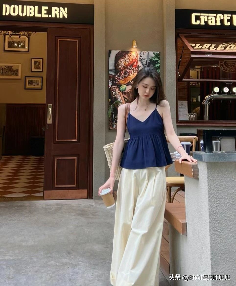 秋冬白t叠穿搭配,一件白t多种穿法女显瘦学生风