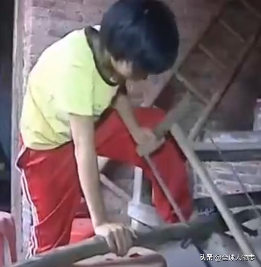 我，一个“双性人”，从小被当作“怪物”，如今成为女人获得新生