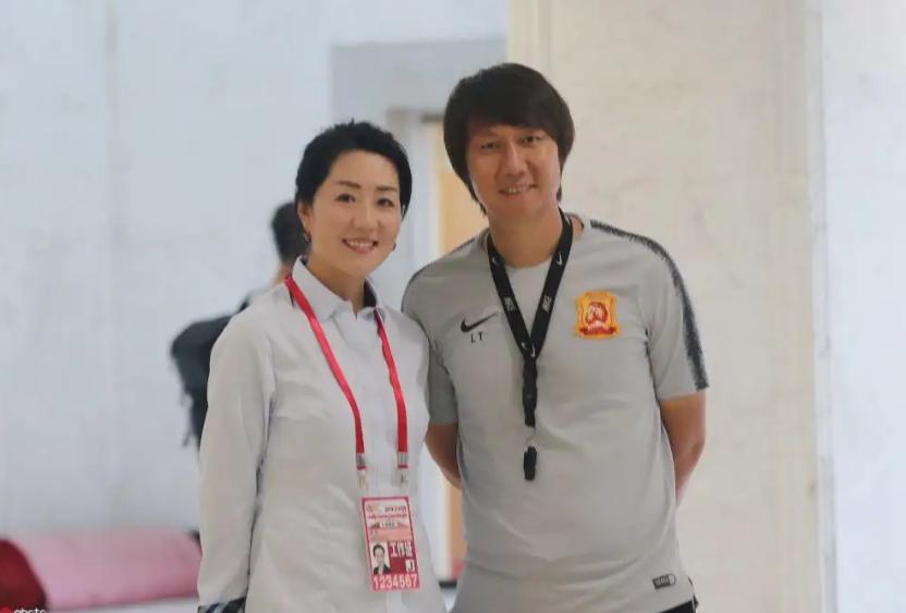 巩汉林女足签名球是真的还是假的,巩汉林女足签名假的