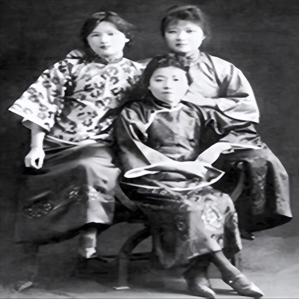 宋庆龄和宋美龄的临终遗嘱是什么,宋美龄与宋庆龄的遗嘱