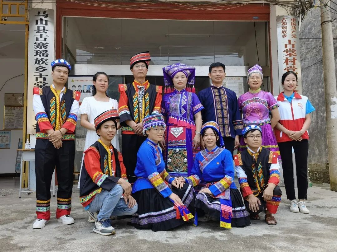 周理，武大为你鼓掌