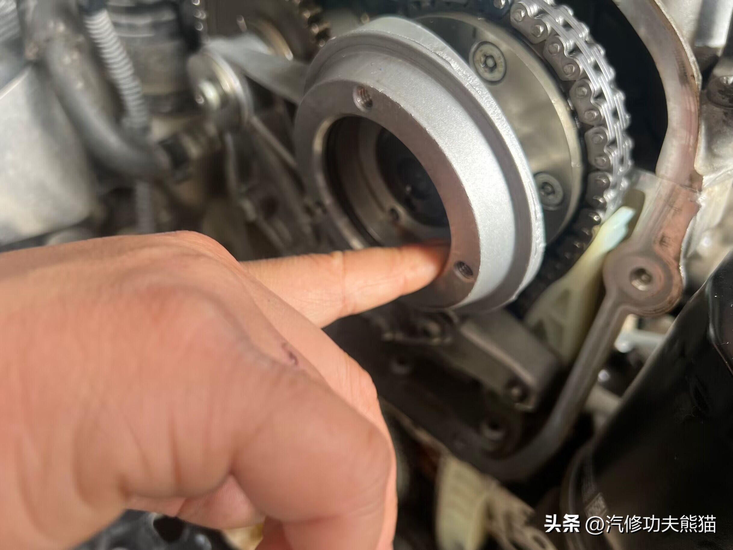 2017款大众迈腾10万公里烧机油,十年的迈腾怎么样后期维修费用