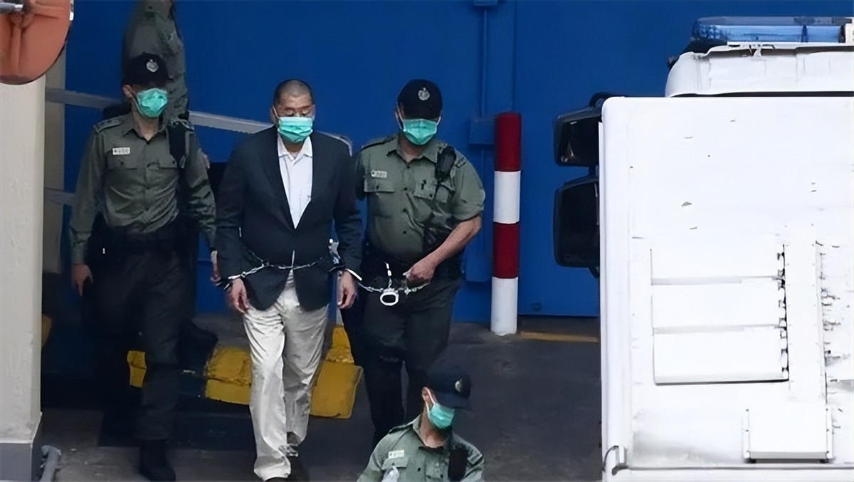 民族败类还敢祸国殃民？港独大佬曾遭晴天霹雳，苦苦哀求给条活路