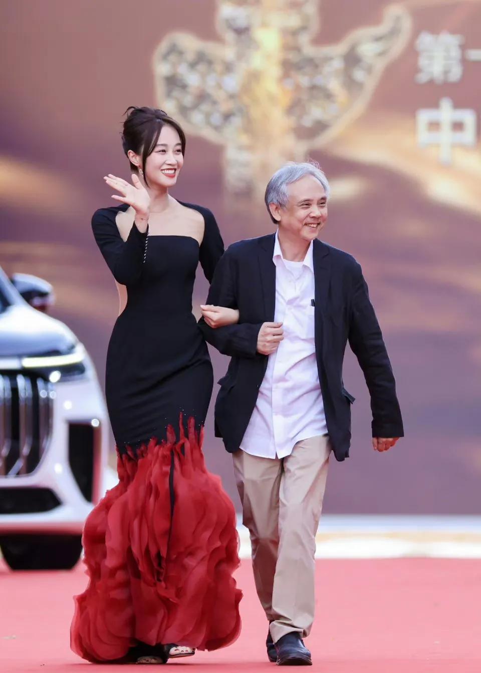 华表|造型②:周深邓超风度翩翩,容祖儿Twins柳岩毛晓彤百花争艳