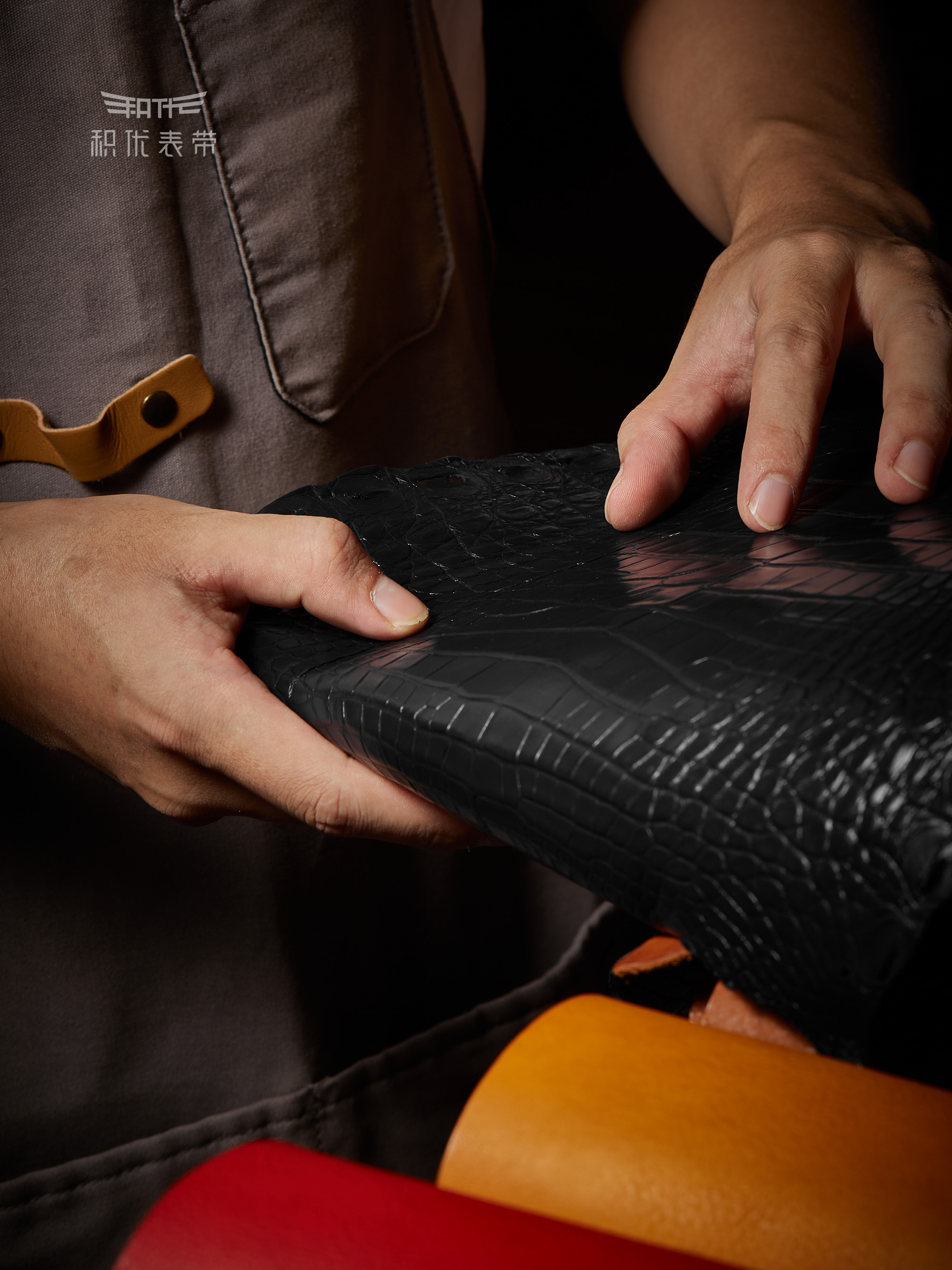 鳄鱼皮表带双面的好还是单面的好,你所不知道的鳄鱼皮表带