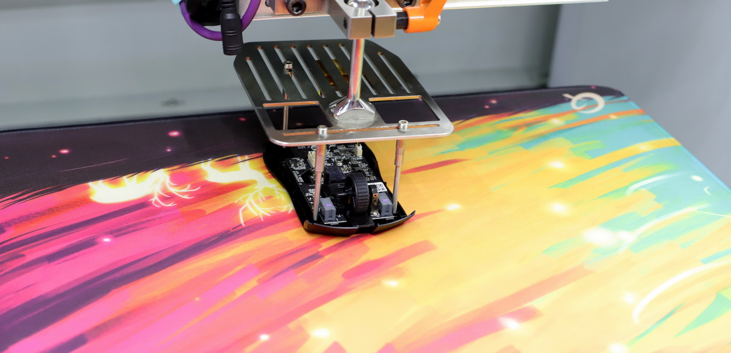 毒蝰鼠标游戏电竞专用,100价位游戏鼠标垫怎么选