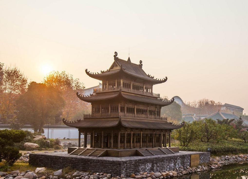 岳阳楼是江南三大名楼之一在哪里,中国四大古楼岳阳楼航拍