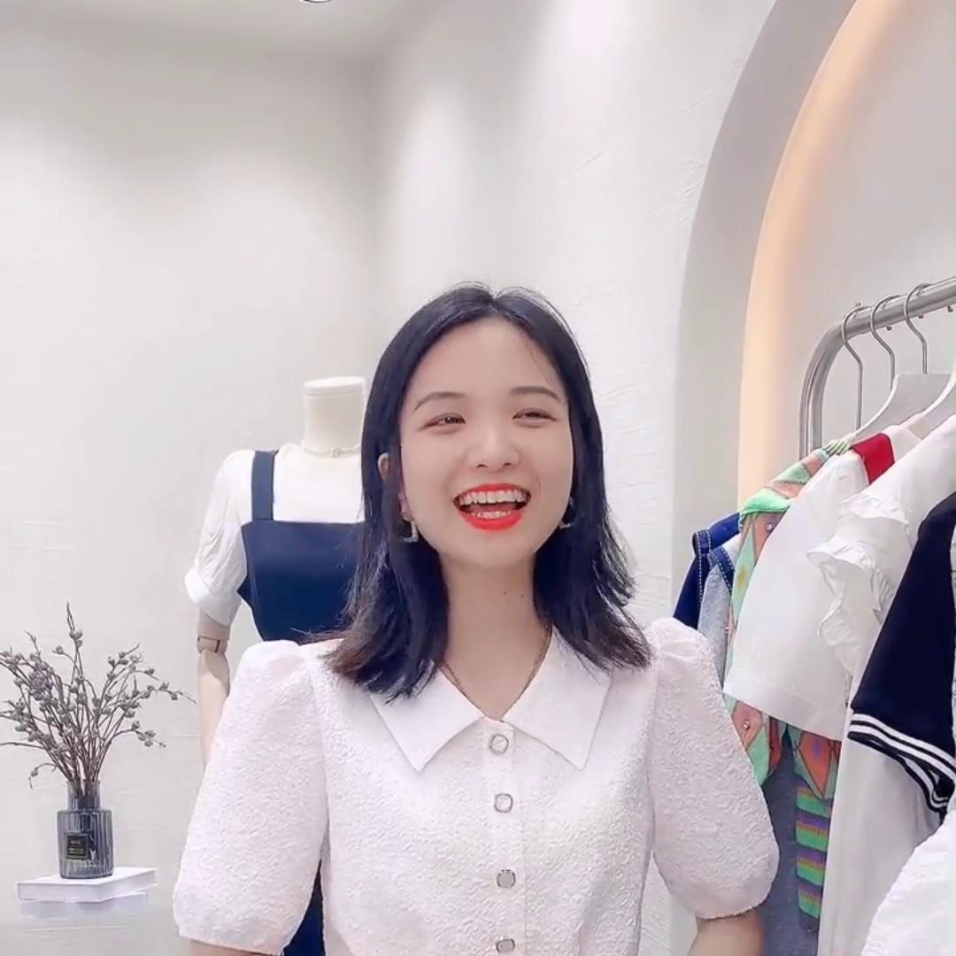 服装实体店时尚穿搭,服装实体店美衣穿搭