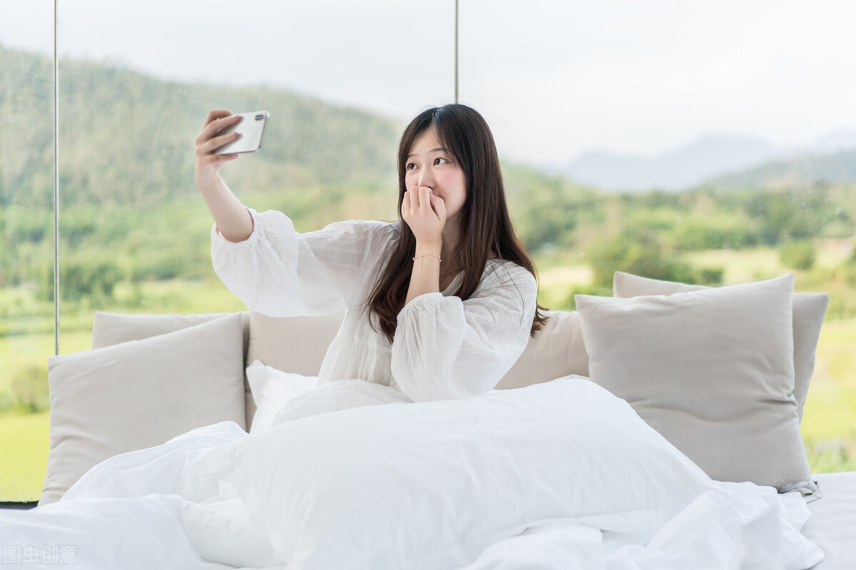 双鱼座女性格和哪个星座男最配,双鱼女最适合结婚的星座