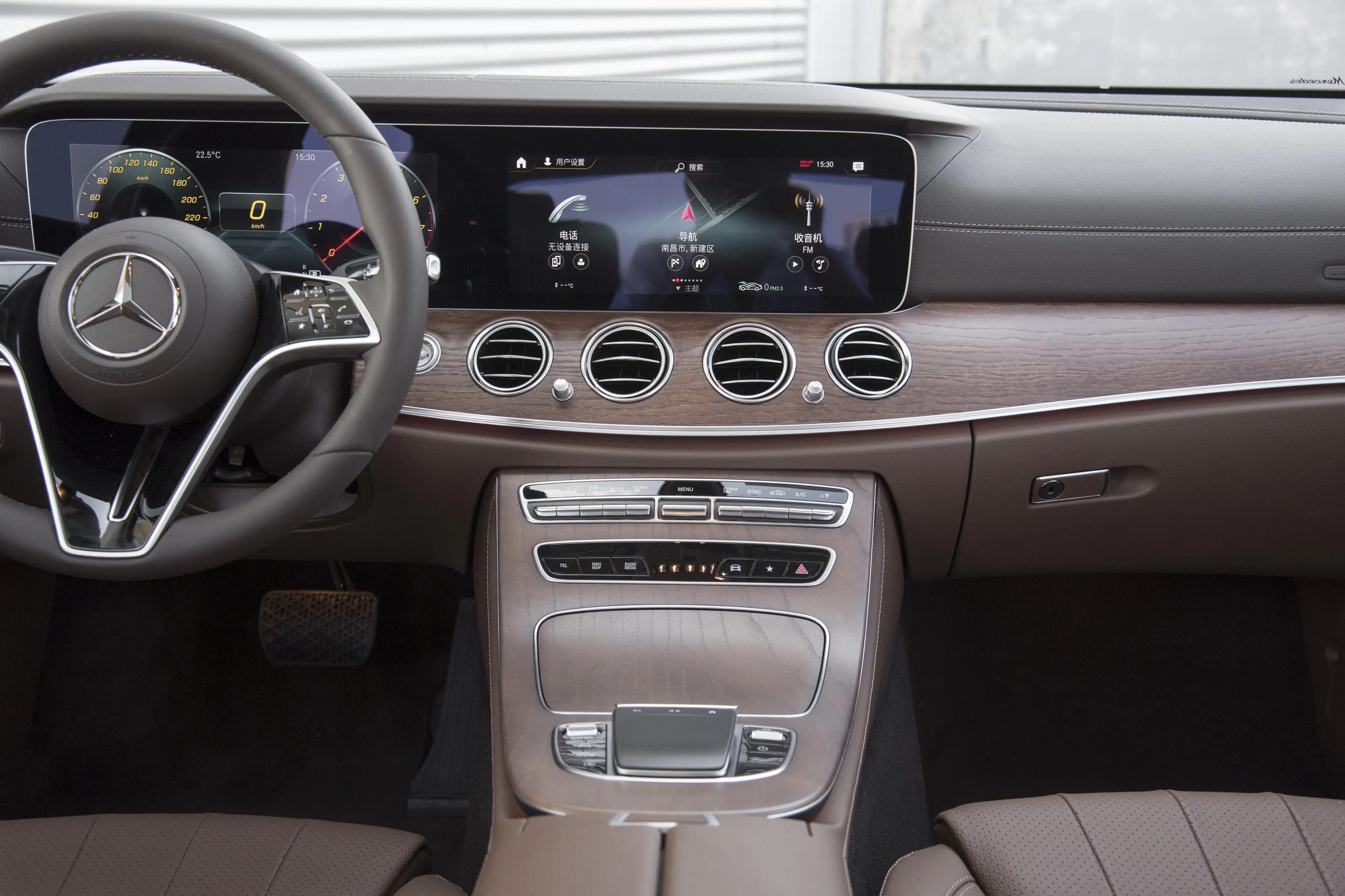 30天卖了16400辆，降幅达到6.08万，奔驰E级到底有多香？