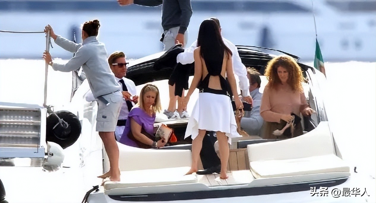 身家千亿、和中国女星热吻，意大利“国民老公”的私生活有多乱？