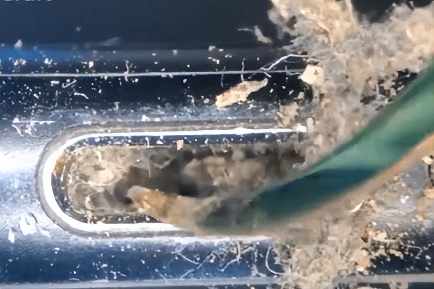 手机孔灰尘怎么清理,怎么清理手机孔内的垃圾