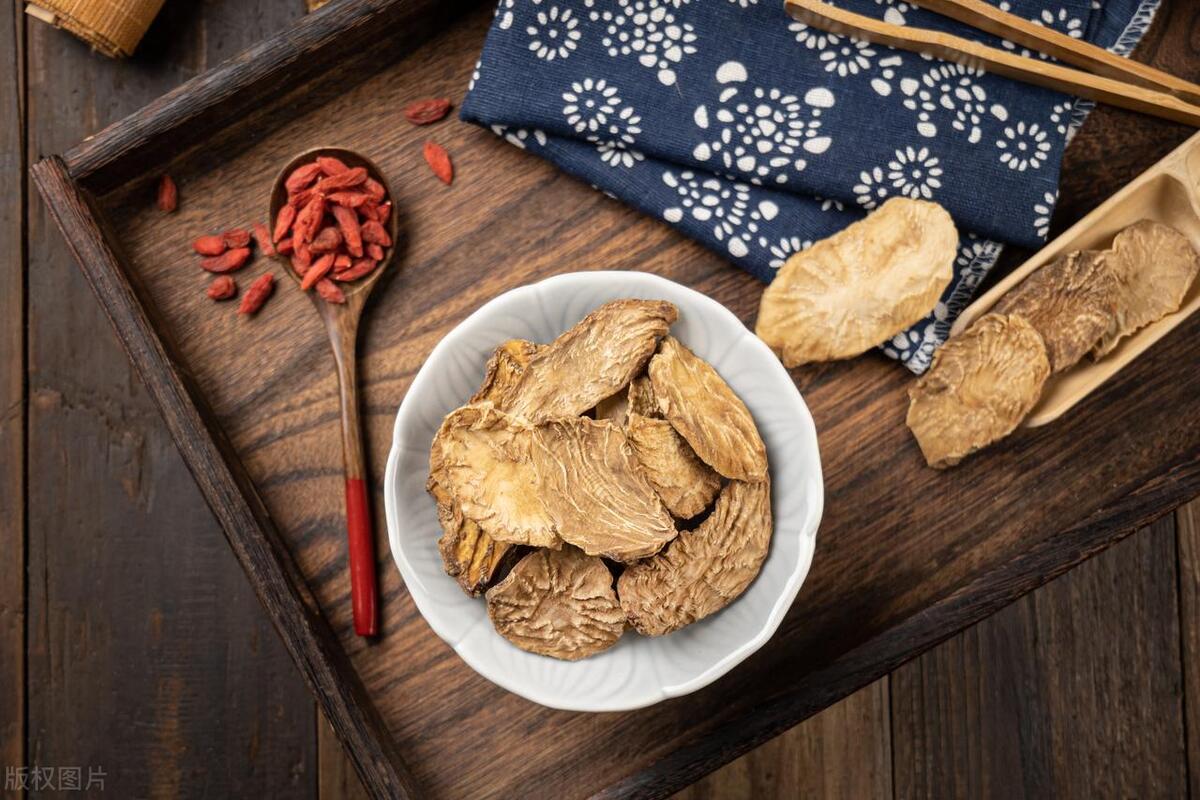 补肾精鹿茸和啥搭配最好,鹿茸和什么泡酒最补肾补精