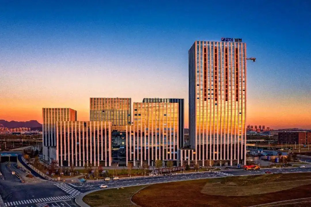 德泰接手大连足球青训基地,大连人在青训基地宣布引援