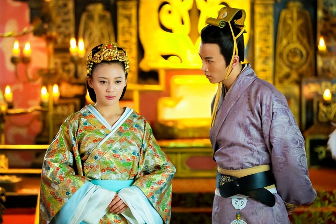 那些扮丑年轻却美若天仙女明星,曾经被嫌弃长得丑的女星