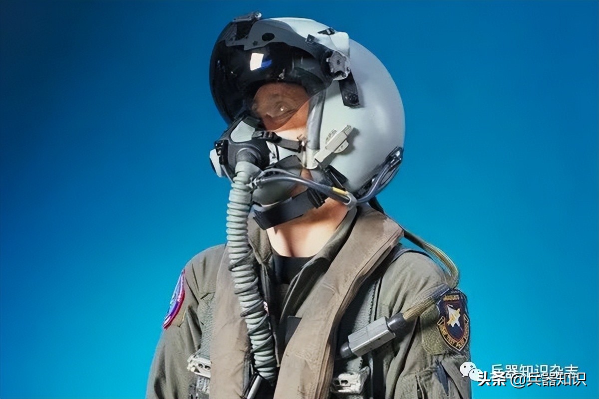 美军F-16战斗机将配备“蝎子”头盔显示器