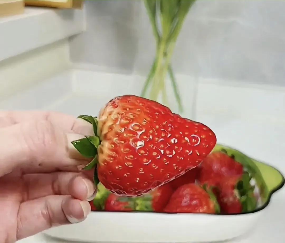 没有梯子怎么更换高处灯泡,不用梯子换高处的灯泡方法