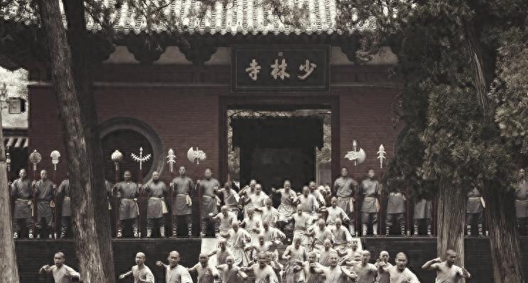 开国上将*世友许**：少林螳螂刀的战争传奇