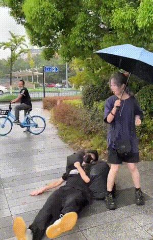 地铁遇到最美的阿姨抖音,坐地铁遇到最漂亮的阿姨