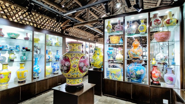 景德镇中国陶瓷书画院,陶瓷之都景德镇位于哪个省