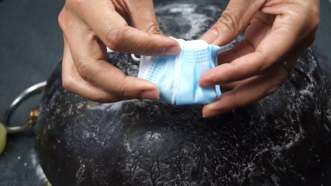 用什么能把炒菜锅底的污渍洗干净,如何清洗不锈钢炒菜锅底顽固污渍