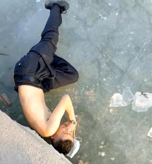 成本75元的羽绒服标价1598元,成本75元羽绒服卖1598元