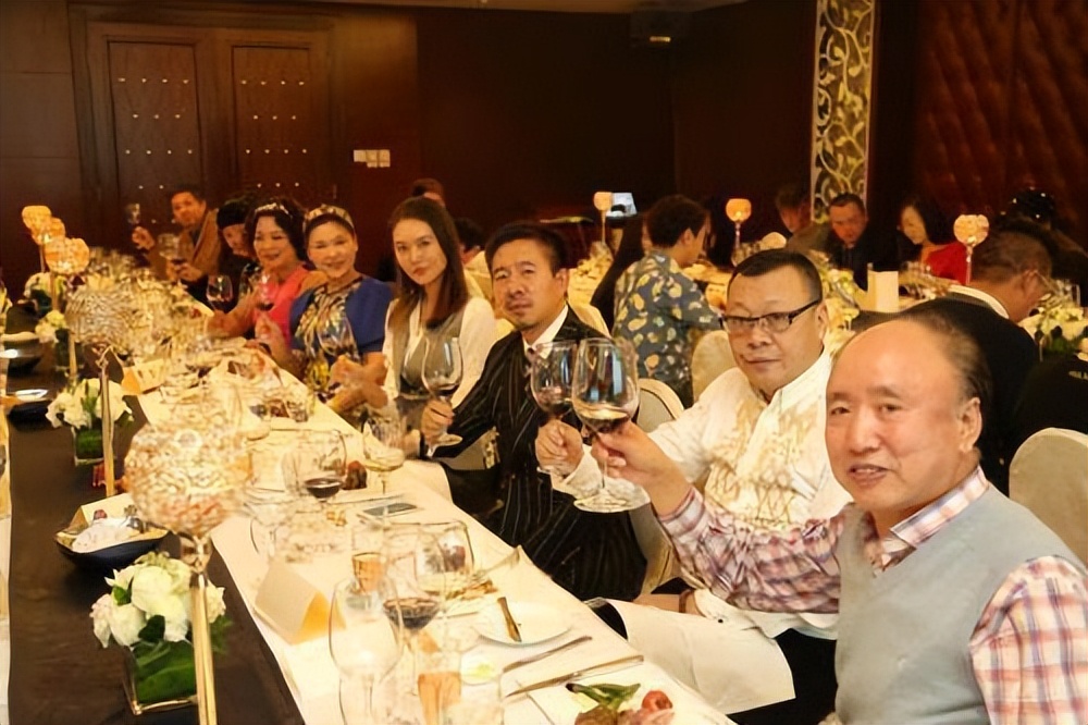 2019年茅台王子经典酱香价格表,茅台王子1999和经典酱香哪个好