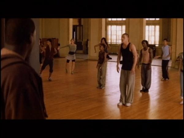 不爱学习曾当*男舞**,三年内成一线偶像,演技差还受欢迎,如今做导演