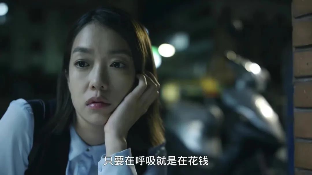 县城消费提高,经济下行为什么小镇青年消费高