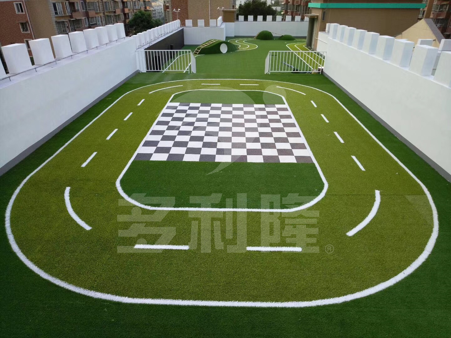 塑料草坪怎么清理静电,为什么人造草坪会产生静电