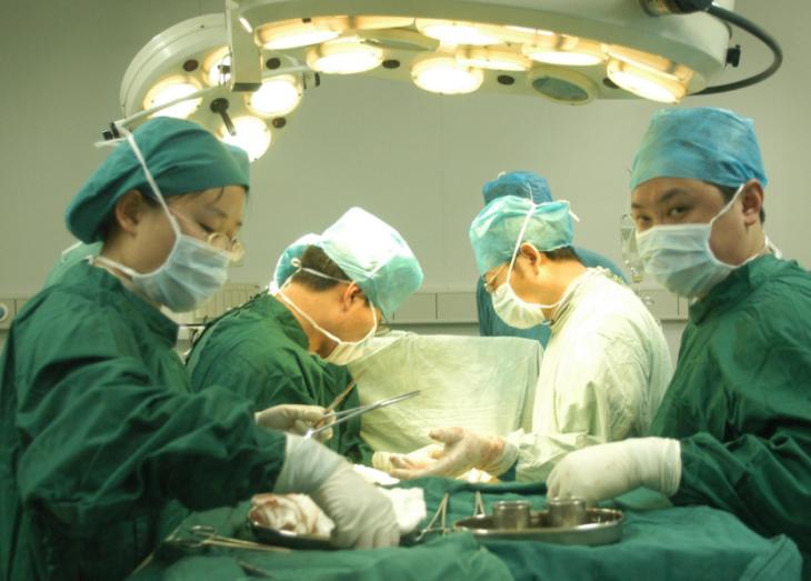 长期服用奥美拉唑要注意以下几点,奥美拉唑是毒药吗