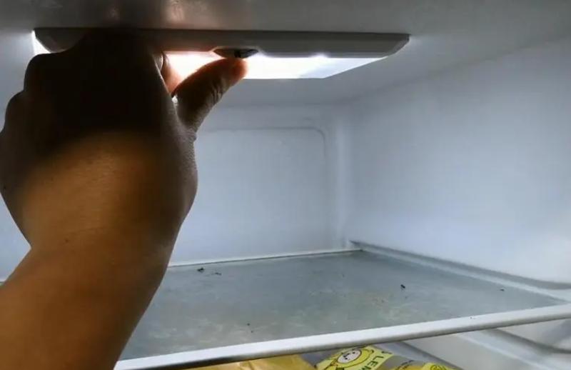 如何防止冰箱结冰结霜的方法,冰箱结冰结霜怎么办教你一招