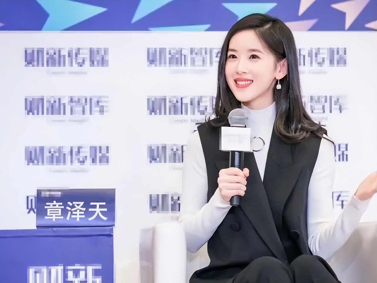 章泽天的丈夫刘强东是谁,章泽天父亲章丽厚